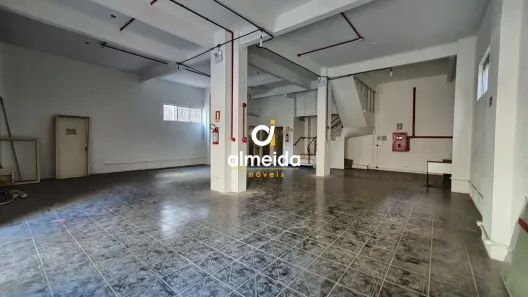 Sala Comercial com 8 Quartos para venda ou aluguel, 280m² no Centro, Santa Maria