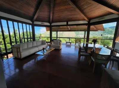 Casa com 5 Quartos para alugar, 800m² no Itanhangá, Rio de Janeiro