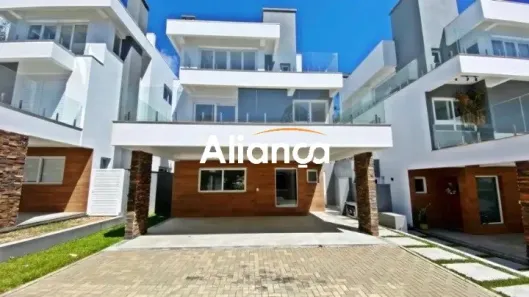 Casa de Condomínio com 4 Quartos para alugar, 330m² no Pedra Redonda, Porto Alegre