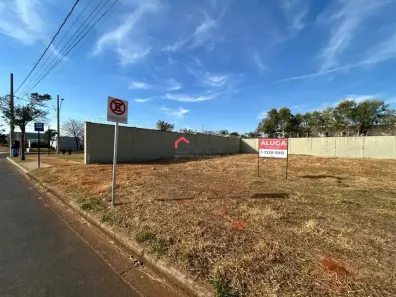 para alugar, 574m² no Novo Mundo, Uberlândia