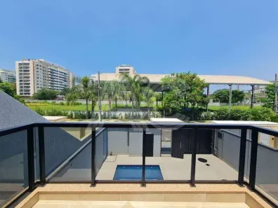 Casa de Condomínio com 4 Quartos à venda, 240m² no Barra da Tijuca, Rio de Janeiro