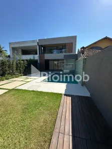 Casa de Condomínio com 4 Quartos à venda, 350m² no Barra da Tijuca, Rio de Janeiro