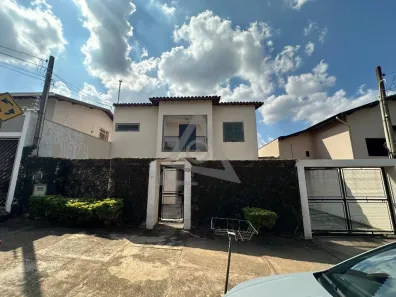 Casa com 3 Quartos à venda, 220m² no Nova Campinas, Campinas