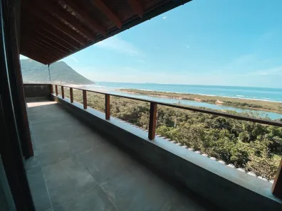 Casa de Condomínio com 3 Quartos à venda, 265m² no , Garopaba