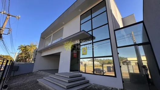 Casa de Condomínio com 3 Quartos para alugar, 220m² no Vila Nova, Joinville