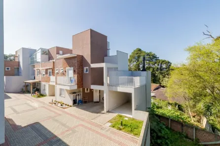 Sobrado com 3 Quartos para alugar, 112m² no Campo Comprido, Curitiba