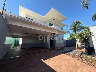 Sobrado com 4 Quartos à venda, 333m² no Anápolis City, Anápolis