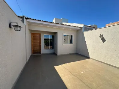 Casa com 2 Quartos para alugar, 90m² no Esmeralda, Cascavel