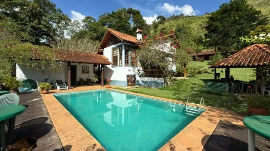 Casa com 4 Quartos à venda, 10000m² no Pedro do Rio, Petrópolis