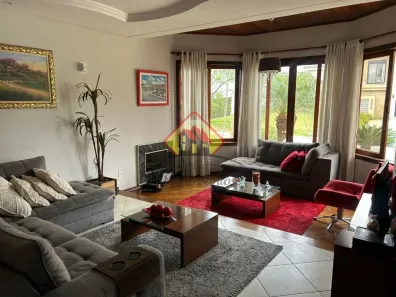 Sobrado com 4 Quartos à venda, 374m² no Jardim das Nações, Taubaté