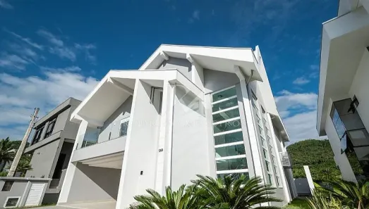 Casa de Condomínio com 5 Quartos à venda, 400m² no Ariribá, Balneário Camboriú