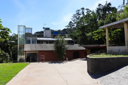Fazenda/Sítio com 5 Quartos à venda, 843m² no Dos Finco, São Bernardo do Campo