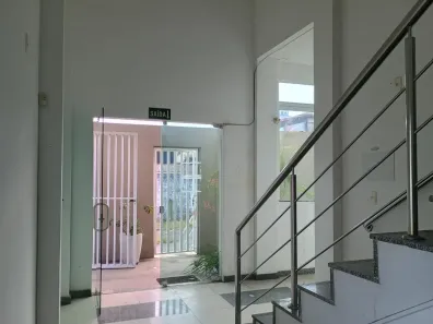 Prédio Comercial para alugar, 400m² no Nossa Senhora das Graças, Manaus