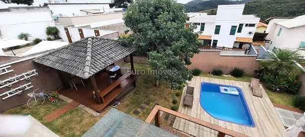 Casa de Condomínio com 3 Quartos à venda, 230m² no Grama, Juiz de Fora