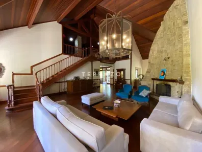 Casa com 3 Quartos à venda, 390m² no Quebra Frascos, Teresópolis