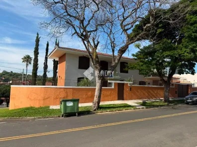 Sobrado com 3 Quartos para alugar, 300m² no Jardim São Carlos, Campinas