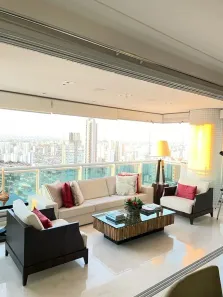 Apartamento com 4 Quartos para alugar, 335m² no Vila Regente Feijó, São Paulo
