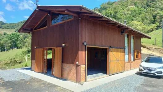 Fazenda/Sítio com 4 Quartos à venda, 76000m² no , Leoberto Leal