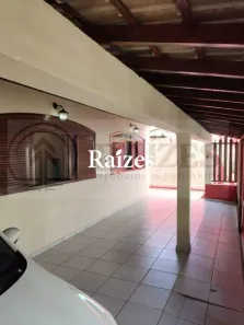 Casa com 3 Quartos à venda, 360m² no Segismundo Pereira, Uberlândia