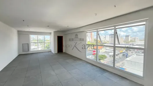 Sala Comercial à venda, 52m² no Jardim São Dimas, São José dos Campos