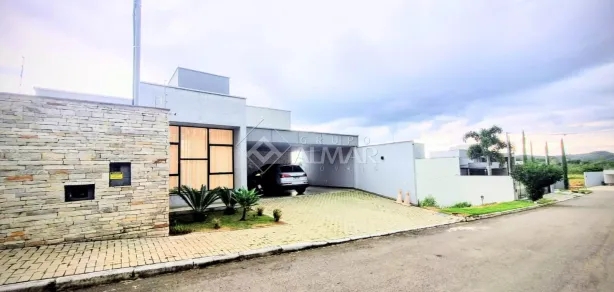 Casa de Condomínio com 4 Quartos à venda, 271m² no Teixeiras, Juiz de Fora