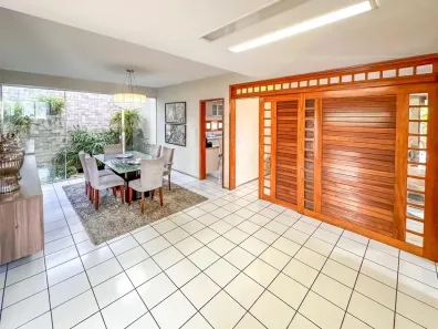 Sobrado com 4 Quartos à venda, 435m² no Noivos, Teresina