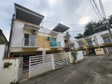 Casa com 2 Quartos à venda, 90m² no Engenho Pequeno, Nova Iguaçu