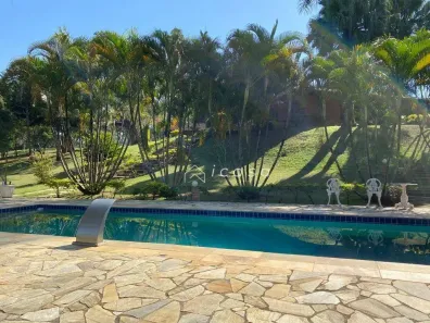 Fazenda/Sítio com 3 Quartos à venda, 400m² no Chácara Ipês, Caçapava
