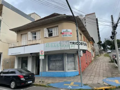 Casa à venda, 300m² no Centro, Caxias do Sul