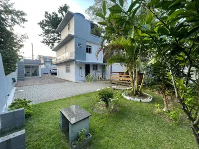 Casa com 3 Quartos à venda, 110m² no Barreiros, São José