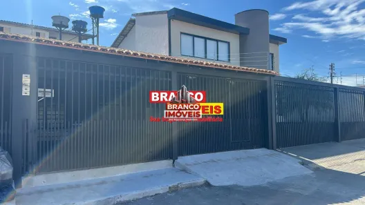 Casa com 2 Quartos para alugar, 88m² no Guará II, Brasília