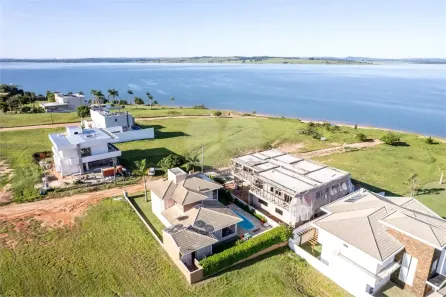 Sobrado com 4 Quartos à venda, 263m² no Terras de Santa Cristina XIII Setor Marina, Paranapanema