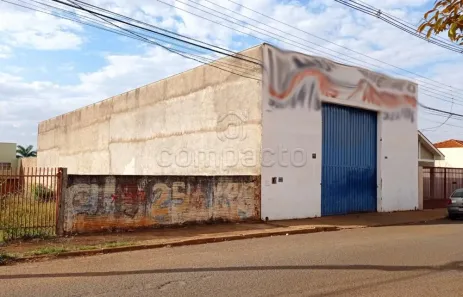 Galpão/Depósito/Armazém para alugar, 343m² no Centro, Guapiaçu