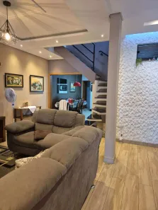 Sobrado com 3 Quartos à venda, 144m² no Loteamento Residencial e Comercial Bosque Flamboyant, Taubaté