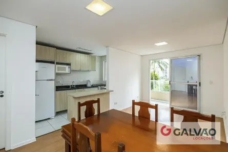 Apartamento com 2 Quartos para alugar, 62m² no Centro, Curitiba