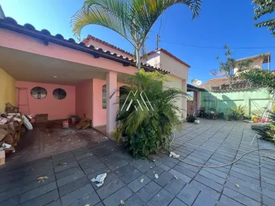 Casa com 4 Quartos à venda, 235m² no Cerqueira Lima, Itaúna