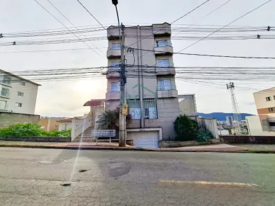 Apartamento com 2 Quartos para alugar, 134m² no Country Club, Poços de Caldas