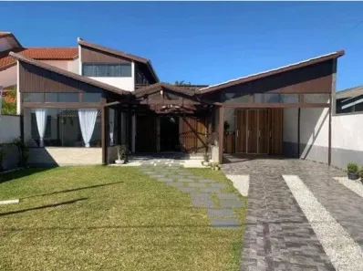 Casa com 5 Quartos à venda, 233m² no Balneário Coroados, Guaratuba