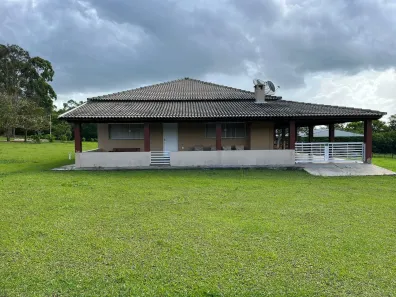Fazenda/Sítio com 3 Quartos à venda, 100m² no Centro, Itapetininga