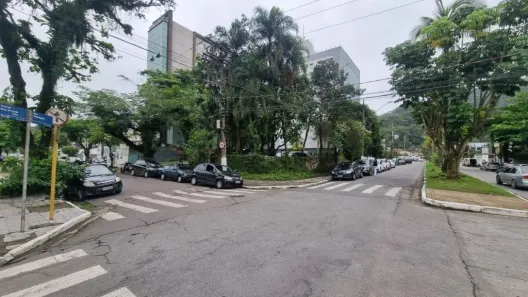 Lote/Terreno à venda, 818m² no Pitangueiras, Guarujá