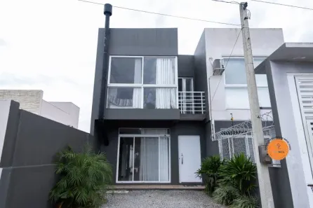 Sobrado com 2 Quartos à venda, 68m² no Laranjal, Pelotas