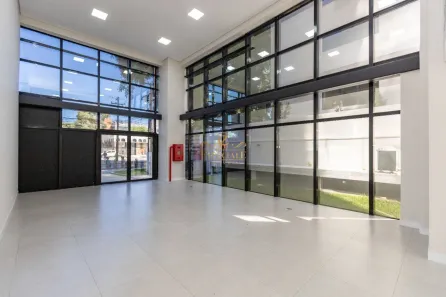 Ponto Comercial para alugar, 154m² no Centro Cívico, Curitiba