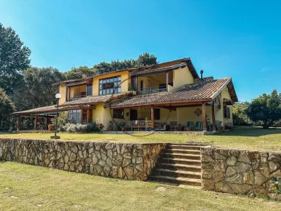 Fazenda/Sítio com 7 Quartos à venda, 500m² no Piracaia, Piracaia