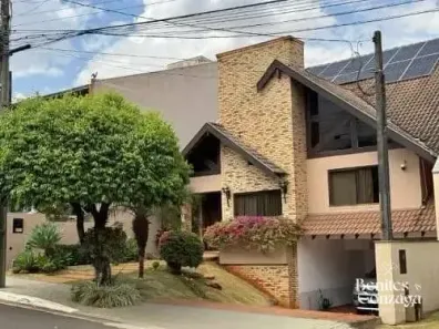 Sobrado com 3 Quartos à venda, 432m² no Zona 08, Maringá