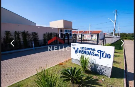 Casa de Condomínio com 2 Quartos à venda, 49m² no Chácara das Rosas, Cachoeirinha