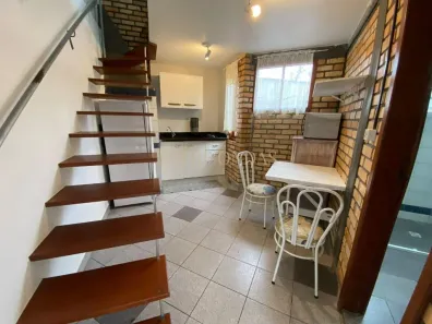 Casa com 1 Quarto para alugar, 40m² no Córrego Grande, Florianópolis