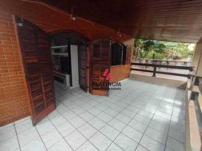 Casa com 9 Quartos à venda, 300m² no Quiririm, Taubaté