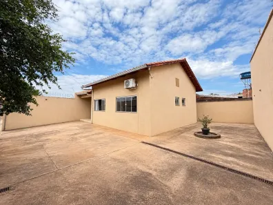 Casa com 2 Quartos à venda, 86m² no Parque Montreal, Aparecida de Goiânia