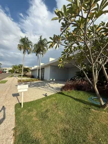 Casa de Condomínio com 3 Quartos à venda, 334m² no Condomínio do Lago 1ª Etapa, Goiânia