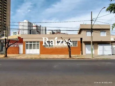 Imóvel Comercial com 4 Quartos à venda, 380m² no Osvaldo Rezende, Uberlândia